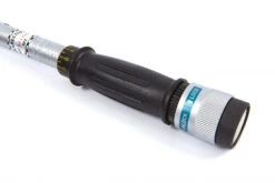 AOK 3/8" Profi Momentsleutel 20-110 Nm 7 AOK 3/8" Profi Momentsleutel 20-110 Nm -Winkel Voor Huishoudelijk Gereedschap hbm 059 55.jpg 1200x600 40b36ebc88