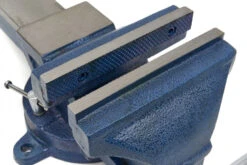 HBM Profi 150 Mm Bankschroef Met Draaibaar Onderstel 8 HBM Profi 150 Mm Bankschroef Met Draaibaar Onderstel -Winkel Voor Huishoudelijk Gereedschap hbm 2300.jpg 1200x600 38f4bebc88