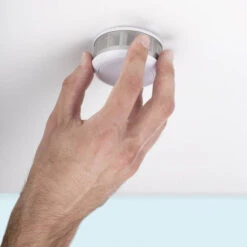 Smartware SW ROOKMELDER MINI OPT LITH 3V 10J RM620 -Winkel Voor Huishoudelijk Gereedschap smartwares rm620 fsm 16020 rookmelder incl batterij 10 jaar mini werkt op batterijen207 1.jpg 1200x600 2e0e9ebc88